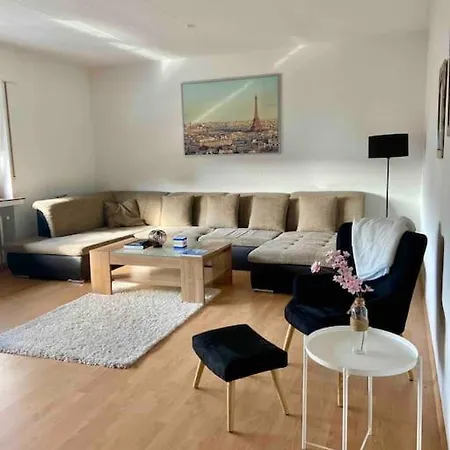 Fuer Bis Zu 4 Personen *