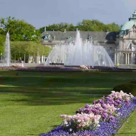 Fuer Bis Zu 4 Personen *