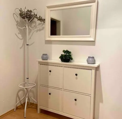 Fuer Bis Zu 4 Personen *